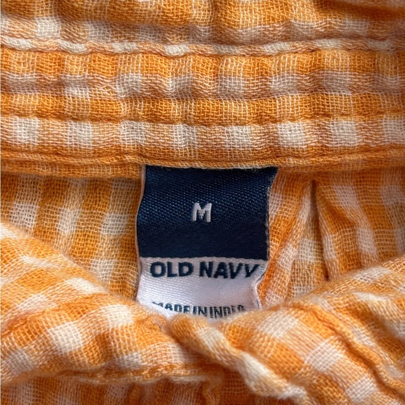 Old Navy Short-Sleeve Oversized Cropped Crinkled Gingham Shirt - Picture 3 of 3